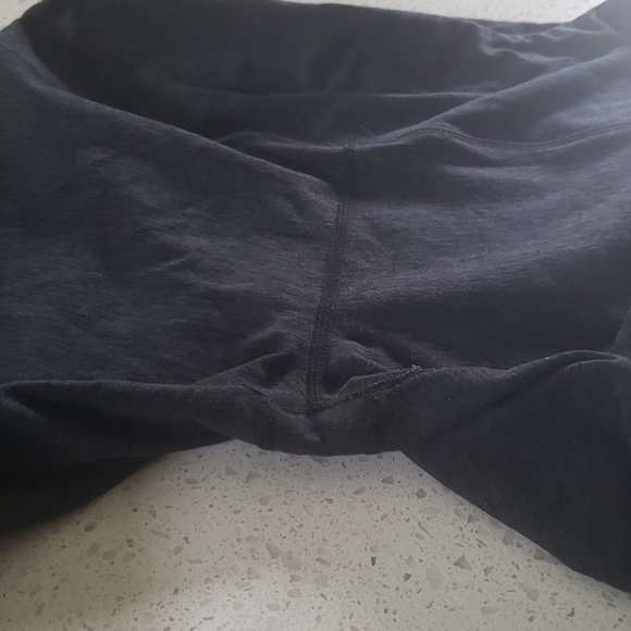 Yoga pants - Picture 3 of 4